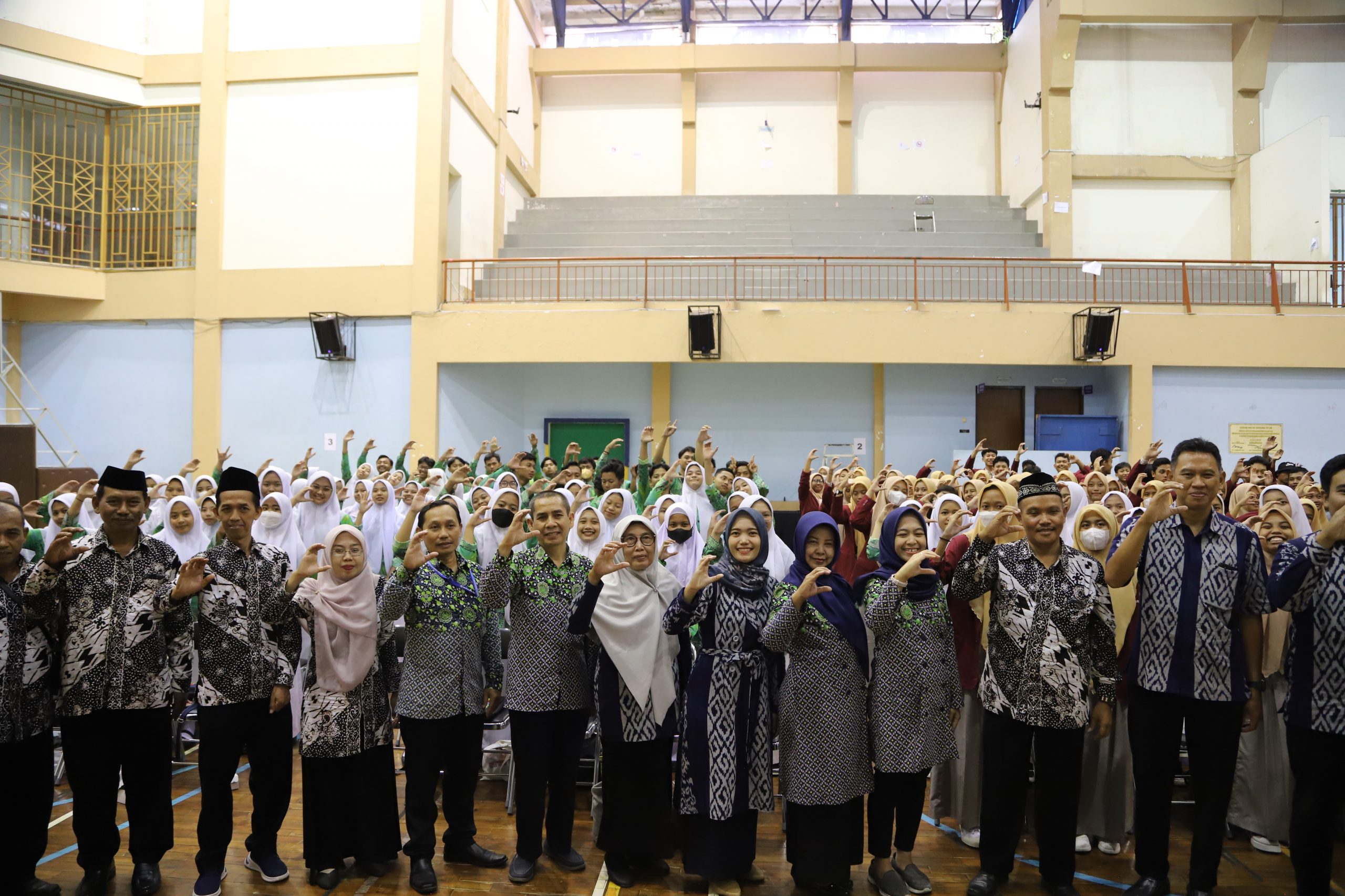 FIP UM MENERIMA KUNJUNGAN SMA NEGERI 2 PARE DAN MAN 3 BANYUWANGI