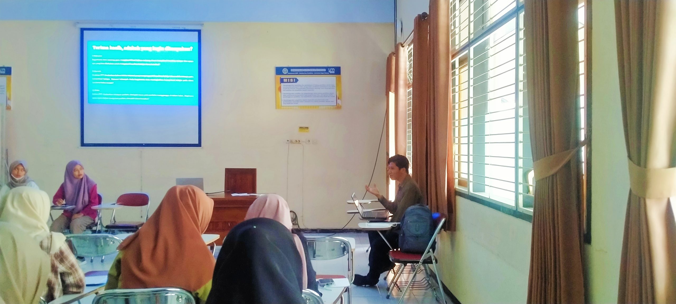 UNIVERSITAS NEGERI MALANG MELUNCURKAN PROGRAM UM-EDUTOP ATAU EDUCATION MENTORSHIP PROGRAM DI AWAL TAHUN 2023