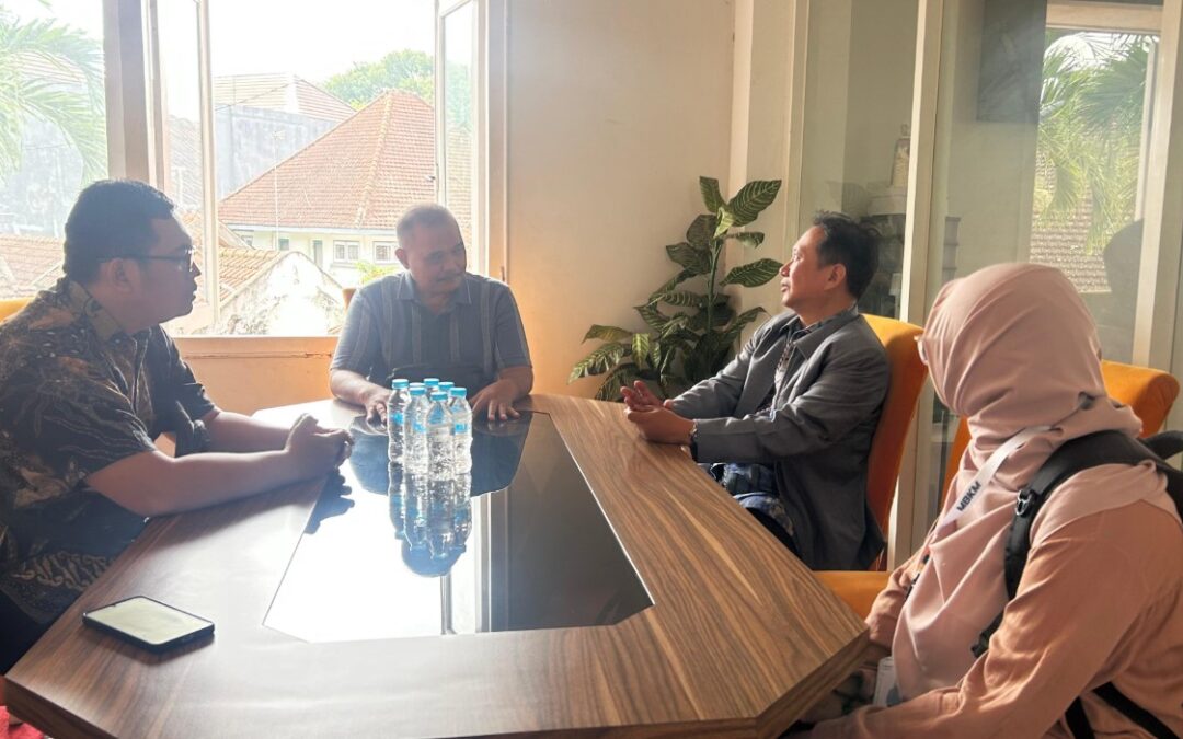 Kunjungan Tim Humas FIP UM Ke Kantor Times Indonesia Kota Malang : Sinergi Untuk Mendorong Keterbukaan Informasi Positif Kepada Publik